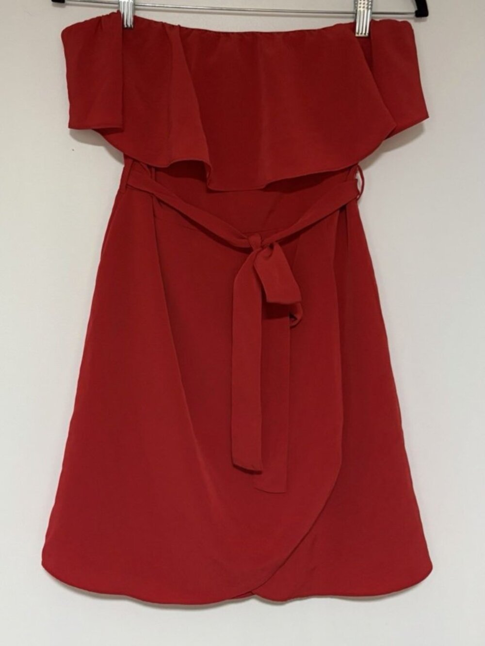 Le Lis Women’s Red Strapless Mini Faux Wrap Dress Size Medium NWT